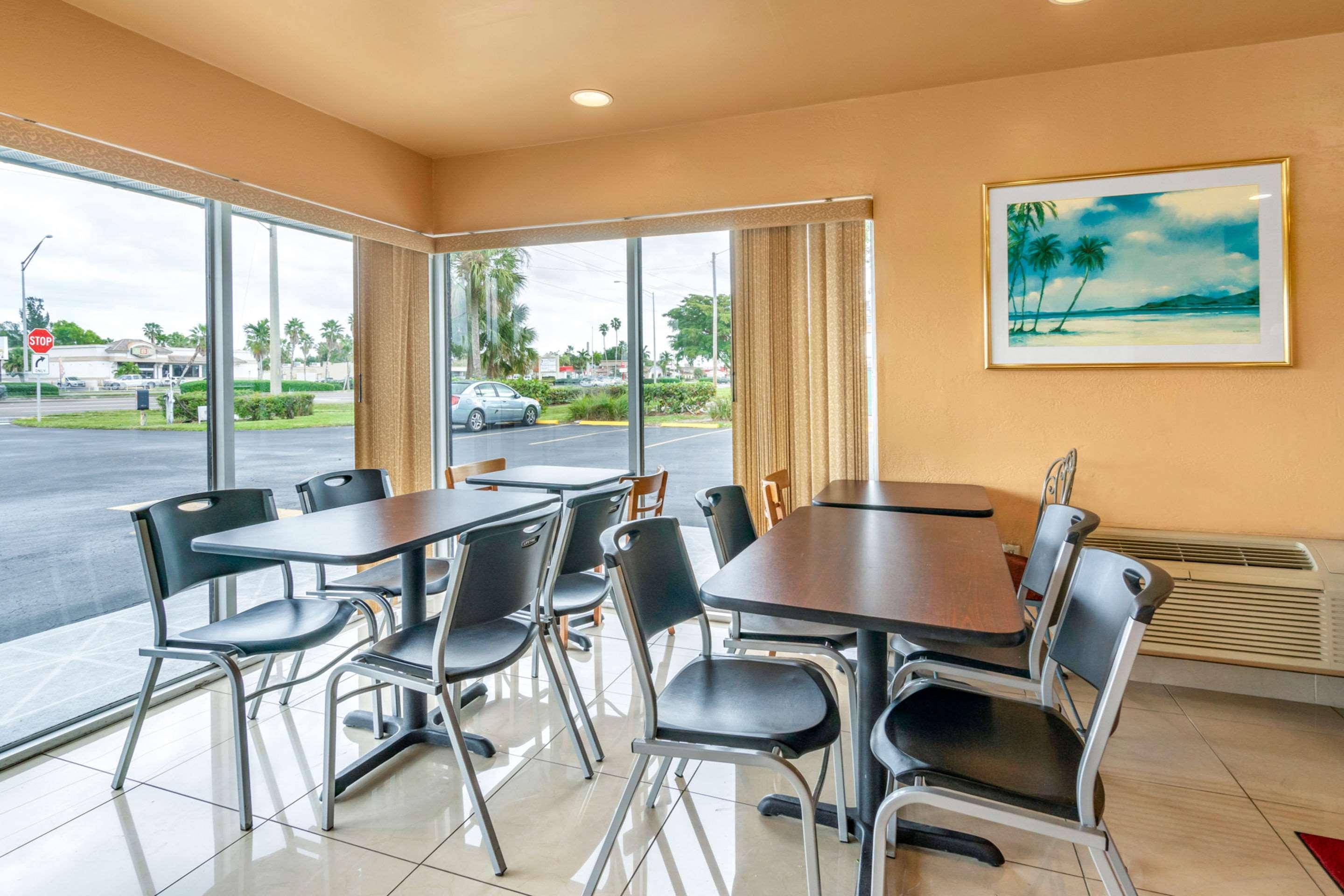 Econo Lodge North North Fort Myers Exterior foto